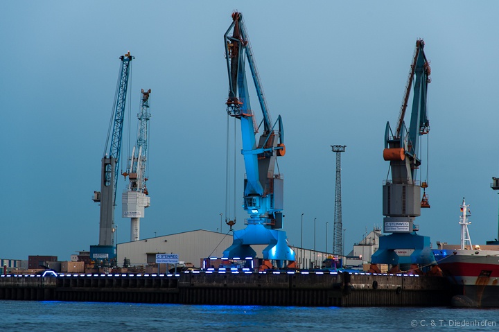 die blaue Stunde naht