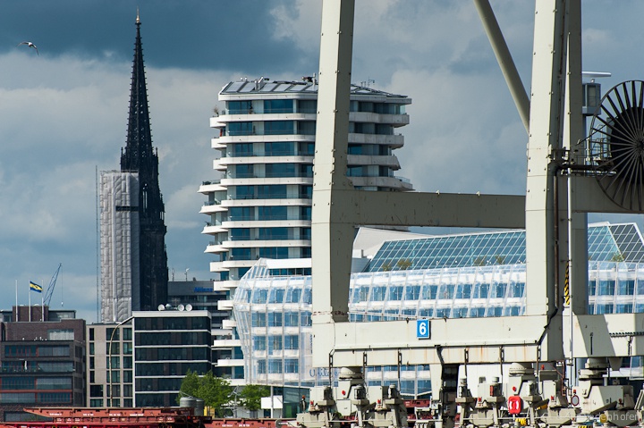 Unilever Gebäude, Marco Polo Tower und Nikolai Kirche