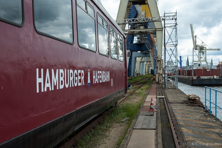 Triebwagen der alten Hafenbahn
