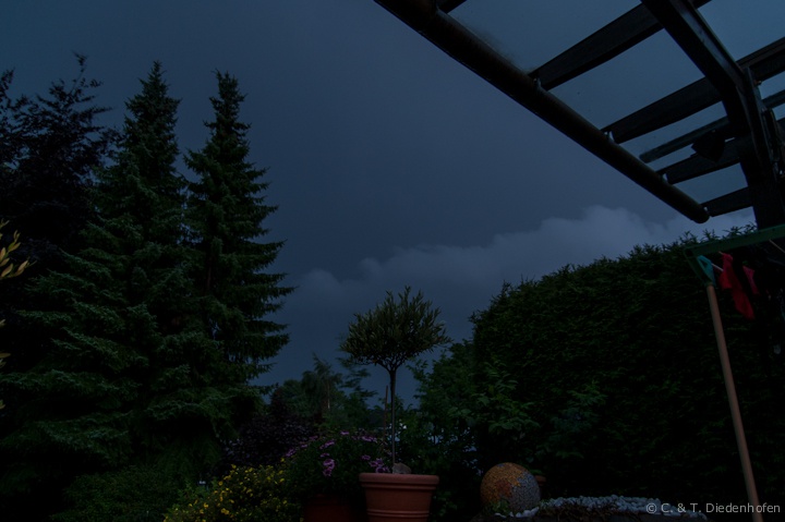 ein Gewitter zieht auf