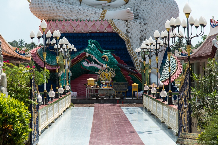 Wat Plai Laem