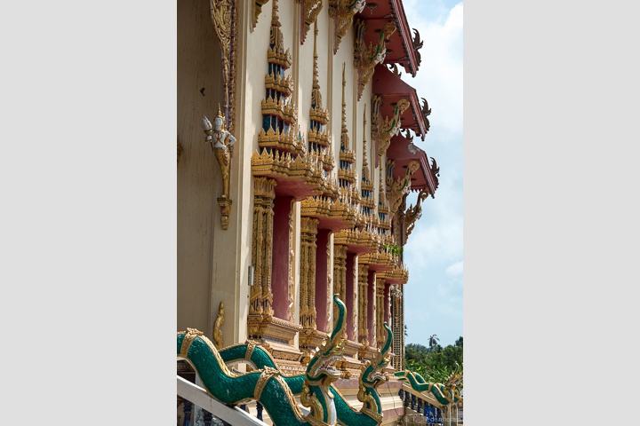 Wat Plai Laem