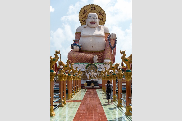 Wat Plai Laem