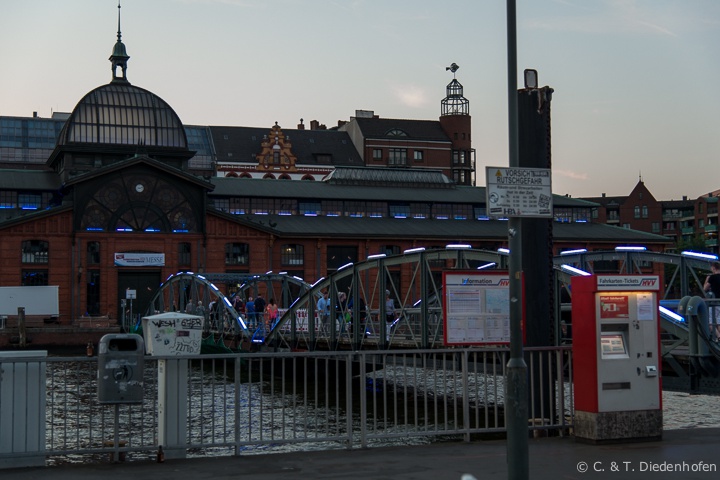 es nähert sich die blaue Stunde