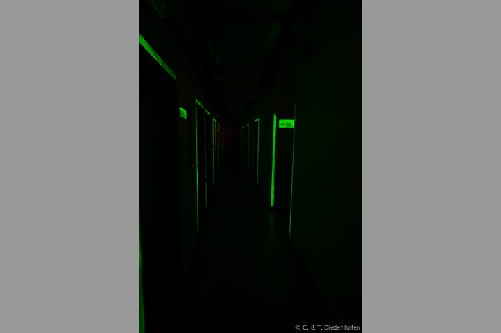 wir leuchten den Bunker mal etwas aus