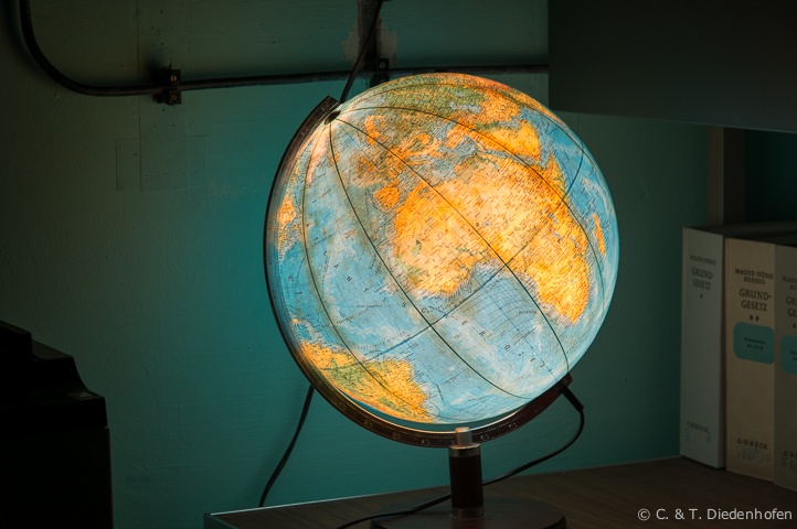 und die Welt im Blick