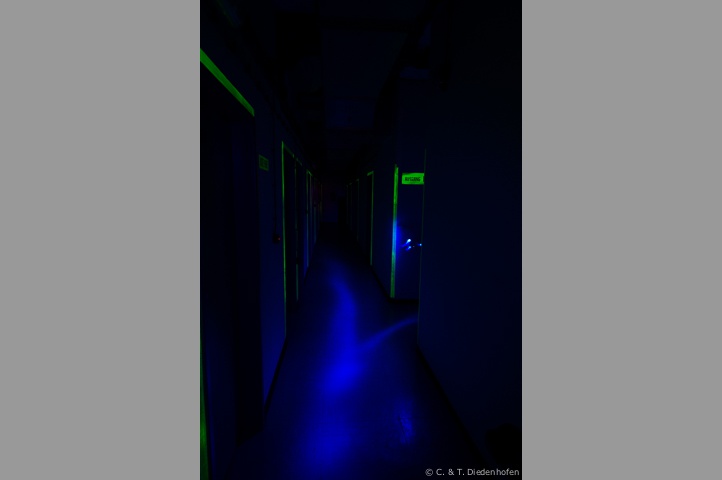 wir leuchten den Bunker mal etwas aus